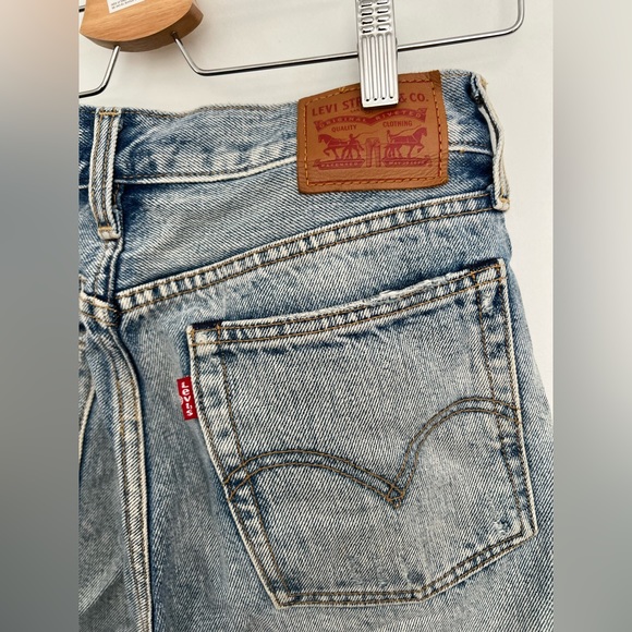 Levi’s Wedgie Straight Jeans (27) - Picture 3 of 7